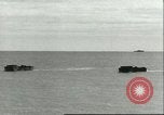 Standbild US-Truppen üben Amphibious Assault Anlandungen in England Dartmouth England, 1944, aus Sekunde 17 historischem Filmmaterial Videoclip 65675066890