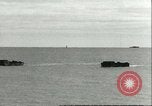 Standbild US-Truppen üben Amphibious Assault Anlandungen in England Dartmouth England, 1944, aus Sekunde 19 historischem Filmmaterial Videoclip 65675066890