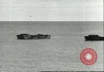 Standbild US-Truppen üben Amphibious Assault Anlandungen in England Dartmouth England, 1944, aus Sekunde 28 historischem Filmmaterial Videoclip 65675066890