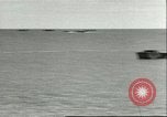 Standbild US-Truppen üben Amphibious Assault Anlandungen in England Dartmouth England, 1944, aus Sekunde 32 historischem Filmmaterial Videoclip 65675066890