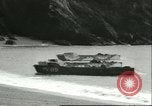 Standbild US-Truppen üben Amphibious Assault Anlandungen in England Dartmouth England, 1944, aus Sekunde 38 historischem Filmmaterial Videoclip 65675066890