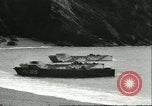 Standbild US-Truppen üben Amphibious Assault Anlandungen in England Dartmouth England, 1944, aus Sekunde 40 historischem Filmmaterial Videoclip 65675066890
