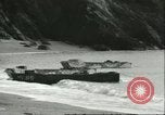 Standbild US-Truppen üben Amphibious Assault Anlandungen in England Dartmouth England, 1944, aus Sekunde 44 historischem Filmmaterial Videoclip 65675066890