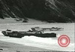 Standbild US-Truppen üben Amphibious Assault Anlandungen in England Dartmouth England, 1944, aus Sekunde 45 historischem Filmmaterial Videoclip 65675066890