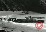 Standbild US-Truppen üben Amphibious Assault Anlandungen in England Dartmouth England, 1944, aus Sekunde 50 historischem Filmmaterial Videoclip 65675066890
