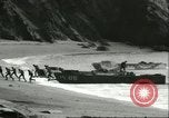 Standbild US-Truppen üben Amphibious Assault Anlandungen in England Dartmouth England, 1944, aus Sekunde 51 historischem Filmmaterial Videoclip 65675066890