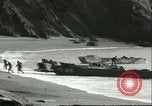 Standbild US-Truppen üben Amphibious Assault Anlandungen in England Dartmouth England, 1944, aus Sekunde 53 historischem Filmmaterial Videoclip 65675066890