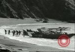 Standbild US-Truppen üben Amphibious Assault Anlandungen in England Dartmouth England, 1944, aus Sekunde 55 historischem Filmmaterial Videoclip 65675066890