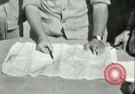 Immagine di Funzionari canadesi Sicilia Italia, 1943, secondo 12 filmato di repertorio 65675066896