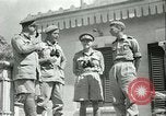 Immagine di Funzionari canadesi Sicilia Italia, 1943, secondo 39 filmato di repertorio 65675066896