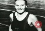 Image natation rencontrer Toulouse France, 1943, de la seconde 28 séquences d'archives historiques vidéo 65675066908