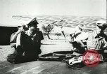 Image italien aéronefs attaquant des navires alliés en mer Mer Méditerranée, 1942, de la seconde 10 séquences d'archives historiques vidéo 65675066913