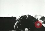 Image italien aéronefs attaquant des navires alliés en mer Mer Méditerranée, 1942, de la seconde 14 séquences d'archives historiques vidéo 65675066913