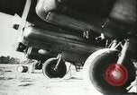 Image italien aéronefs attaquant des navires alliés en mer Mer Méditerranée, 1942, de la seconde 42 séquences d'archives historiques vidéo 65675066913