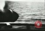 Image italien aéronefs attaquant des navires alliés en mer Mer Méditerranée, 1942, de la seconde 58 séquences d'archives historiques vidéo 65675066913