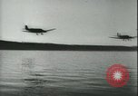 Image des parachutistes allemands en Sicile Sicile Italie, 1943, de la seconde 14 séquences d'archives historiques vidéo 65675066915