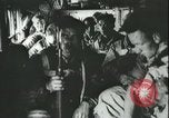 Image des parachutistes allemands en Sicile Sicile Italie, 1943, de la seconde 22 séquences d'archives historiques vidéo 65675066915