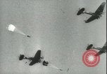 Image des parachutistes allemands en Sicile Sicile Italie, 1943, de la seconde 37 séquences d'archives historiques vidéo 65675066915