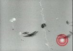 Image des parachutistes allemands en Sicile Sicile Italie, 1943, de la seconde 40 séquences d'archives historiques vidéo 65675066915