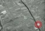 Standbild Antenne bombardieren Sizilien Italien, 1943, aus Sekunde 29 historischem Filmmaterial Videoclip 65675066935