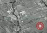Standbild Antenne bombardieren Sizilien Italien, 1943, aus Sekunde 42 historischem Filmmaterial Videoclip 65675066935