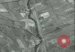 Standbild Antenne bombardieren Sizilien Italien, 1943, aus Sekunde 47 historischem Filmmaterial Videoclip 65675066935