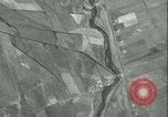 Standbild Antenne bombardieren Sizilien Italien, 1943, aus Sekunde 52 historischem Filmmaterial Videoclip 65675066935