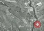 Standbild Antenne bombardieren Sizilien Italien, 1943, aus Sekunde 56 historischem Filmmaterial Videoclip 65675066935