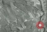 Standbild Antenne bombardieren Sizilien Italien, 1943, aus Sekunde 62 historischem Filmmaterial Videoclip 65675066935