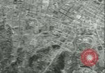Image aerial bombardant Sicile Italie, 1943, de la seconde 4 séquences d'archives historiques vidéo 65675066936