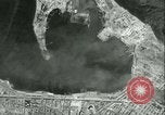 Image aerial bombardant Sicile Italie, 1943, de la seconde 13 séquences d'archives historiques vidéo 65675066936