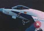 Standbild F-18 A Hornet Aircraft Atlantik, 1986, aus Sekunde 58 historischem Filmmaterial Videoclip 65675066960