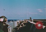 Standbild F-18 A Hornet aircrfat Atlantik, 1986, aus Sekunde 10 historischem Filmmaterial Videoclip 65675066961