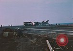 Standbild F-18 A Hornet aircrfat Atlantik, 1986, aus Sekunde 12 historischem Filmmaterial Videoclip 65675066961