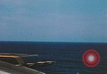 Standbild F-18 A Hornet aircrfat Atlantik, 1986, aus Sekunde 16 historischem Filmmaterial Videoclip 65675066961