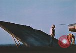 Standbild F-18 A Hornet aircrfat Atlantik, 1986, aus Sekunde 17 historischem Filmmaterial Videoclip 65675066961