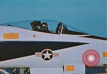 Standbild F-18 A Hornet aircrfat Atlantik, 1986, aus Sekunde 25 historischem Filmmaterial Videoclip 65675066961
