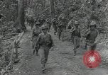 Standbild Vereinigten Staaten Marines Guadalcanal Salomonen, 1944, aus Sekunde 8 historischem Filmmaterial Videoclip 65675066965