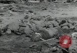 Immagine di Marines americani Guadalcanal nelle Isole Salomone, 1942, secondo 51 filmato di repertorio 65675066968