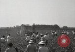 Image récolteuse de coton Stoneville Mississippi USA, 1936, de la seconde 42 séquences d'archives historiques vidéo 65675066983
