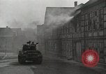 Standbild 6th Armored Division Oberdorla Deutschland, 1945, aus Sekunde 17 historischem Filmmaterial Videoclip 65675066990