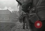 Standbild 6th Armored Division Oberdorla Deutschland, 1945, aus Sekunde 44 historischem Filmmaterial Videoclip 65675066990