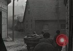 Standbild 6th Armored Division Oberdorla Deutschland, 1945, aus Sekunde 54 historischem Filmmaterial Videoclip 65675066990