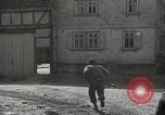 Standbild 6th Armored Division Oberdorla Deutschland, 1945, aus Sekunde 58 historischem Filmmaterial Videoclip 65675066990