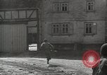 Standbild 6th Armored Division Oberdorla Deutschland, 1945, aus Sekunde 59 historischem Filmmaterial Videoclip 65675066990