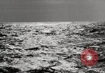 Standbild radioaktives Material Entsorgung im Atlantischen Ozean Atlantik, 1959, aus Sekunde 6 historischem Filmmaterial Videoclip 65675066993