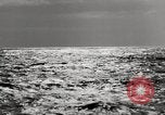 Standbild radioaktives Material Entsorgung im Atlantischen Ozean Atlantik, 1959, aus Sekunde 8 historischem Filmmaterial Videoclip 65675066993