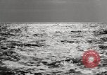 Standbild radioaktives Material Entsorgung im Atlantischen Ozean Atlantik, 1959, aus Sekunde 15 historischem Filmmaterial Videoclip 65675066993