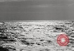 Standbild radioaktives Material Entsorgung im Atlantischen Ozean Atlantik, 1959, aus Sekunde 20 historischem Filmmaterial Videoclip 65675066993