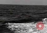 Standbild radioaktives Material Entsorgung im Atlantischen Ozean Atlantik, 1959, aus Sekunde 26 historischem Filmmaterial Videoclip 65675066993